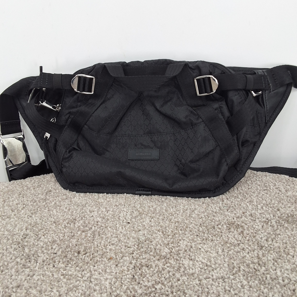Athleta Excursion Black Convertible Fanny Pack